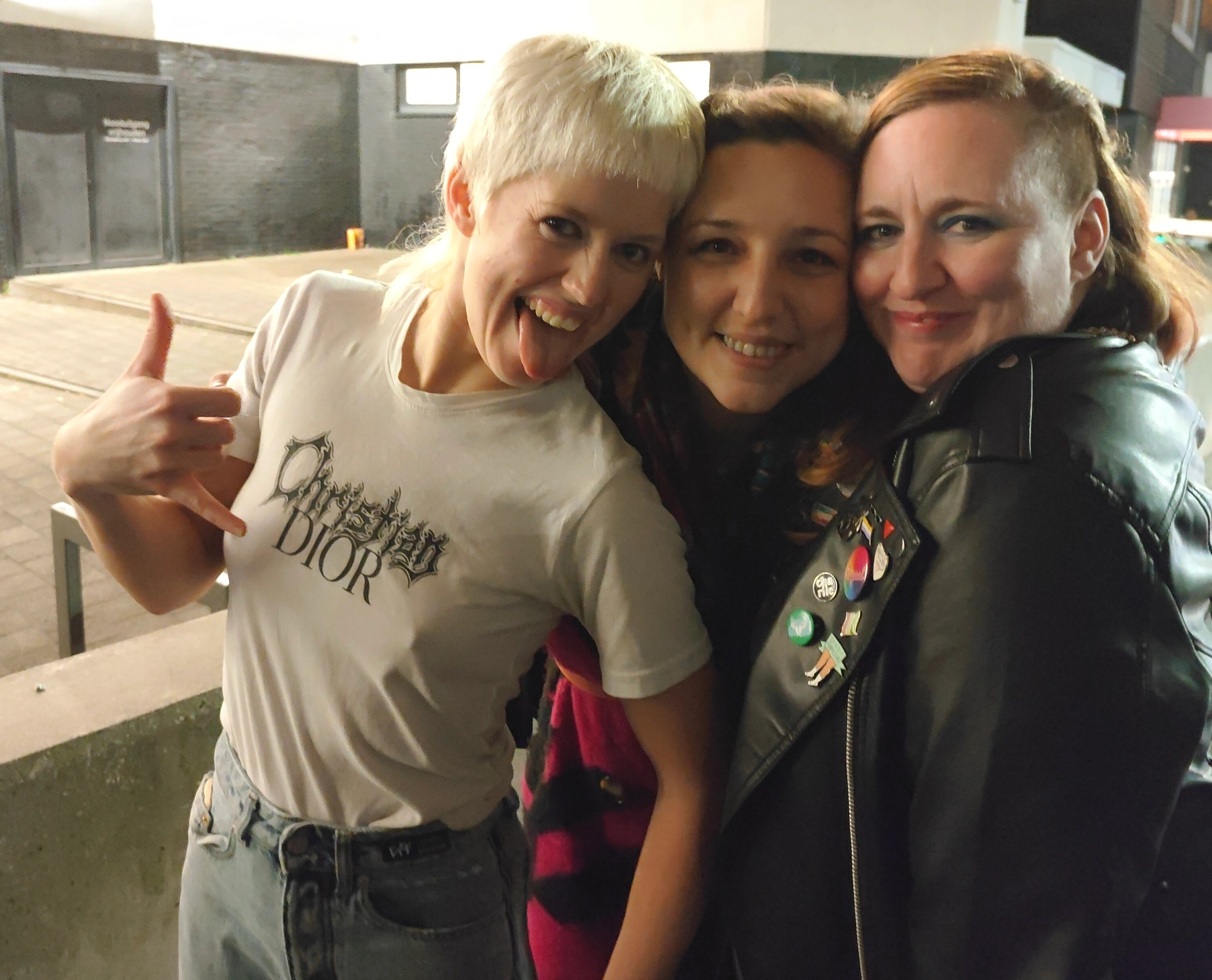 Amy Taylor (Amyl and the Sniffers), Clumsy Crane and Seriously Hilary at Trix in november 2023