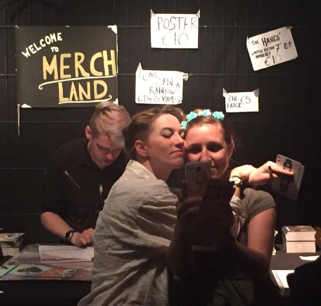 creeper view of the post-show-hug-selfie
