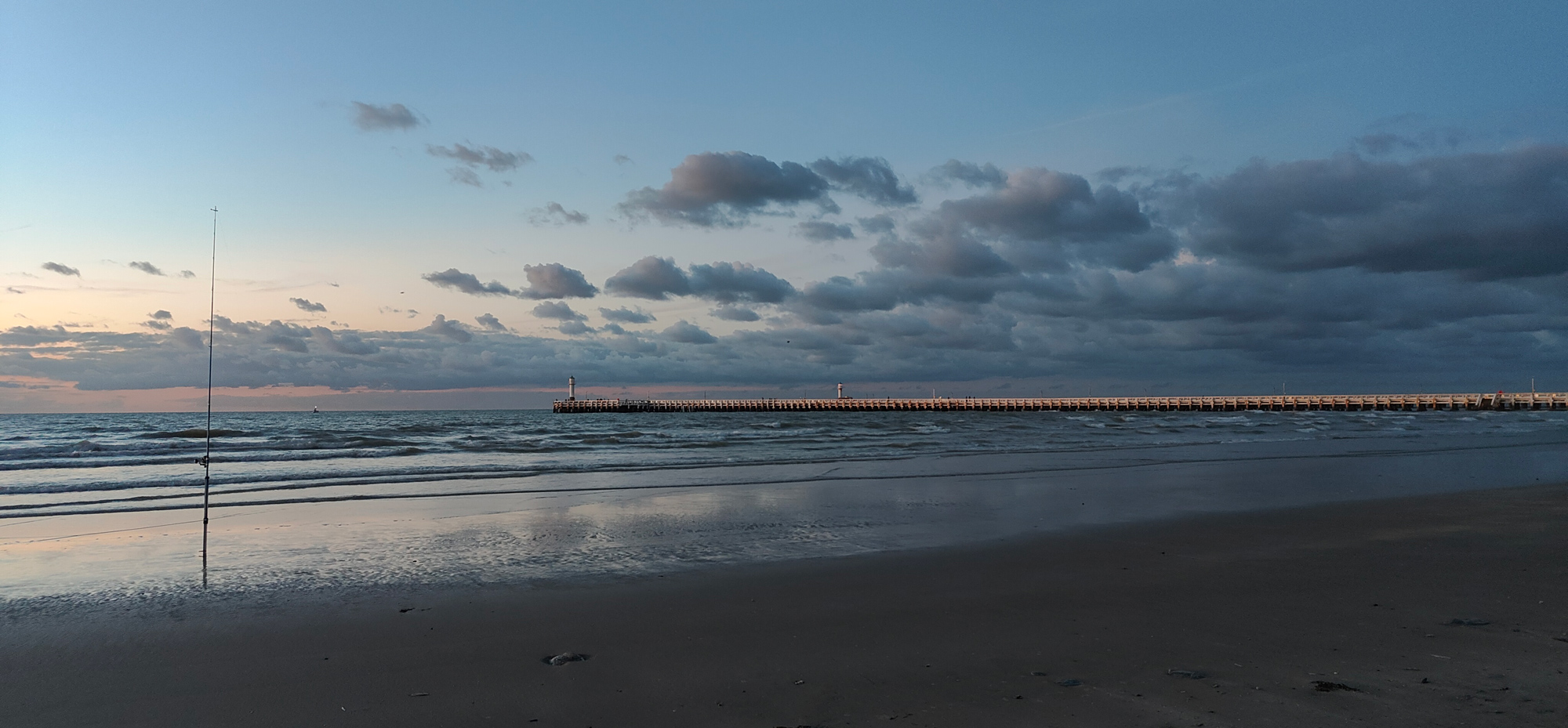 Nieuwpoort Pier, seaside view, night