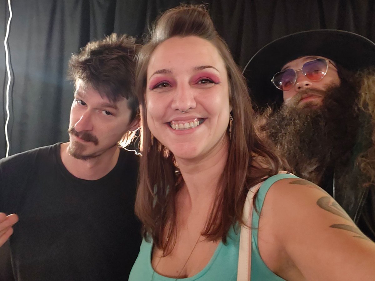 Luke, me and Mister McGee makes three. Tour-along journal, a trilogy in five parts. | Part 1: Live @ Pallieter De&nbsp;Café